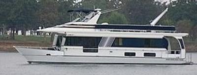 Monticello River Yacht Houseboats - a fine boat for cruising
