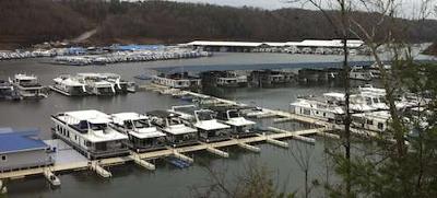 RVing USA - the RV Road Trip all about Houseboats! <br>Can you guess where this popular houseboat area is?