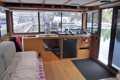 Pilot house of the houseboat