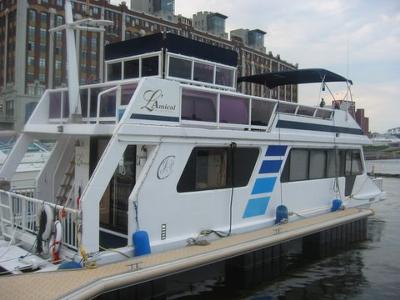 L'Amical - our new Three Buoys Sunseeker houseboat