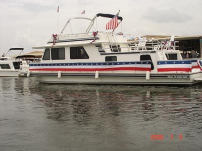 Houseboating Texas Style - houseboat ready for 4th of July