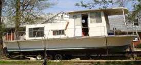 A typical Silver Queen Houseboat.