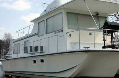 Classic Sea Rover Houseboats