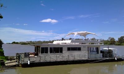 Australia Houseboats - the Liba One at Rosewarnes Mooring