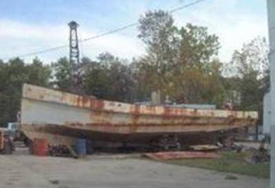 Houseboat Hulls- sample of steel boat construction