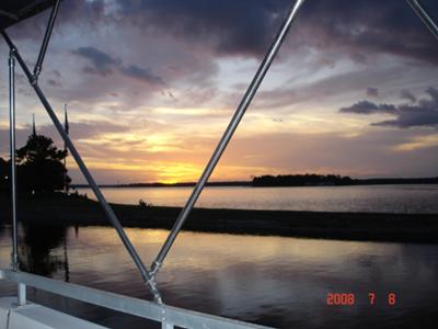 Gibson Houseboats - Upper deck at sunset