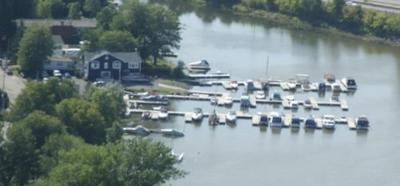 Houseboat Marina For Sale - Marina Allard, L'ile Perrot, Qc