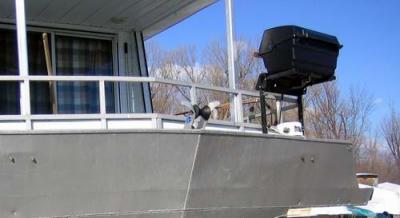 Houseboat BBQ installed on the Bow