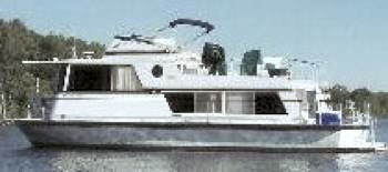 Are Marinette houseboats built fully out of aluminum?