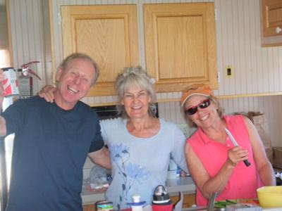 Houseboat Photos - some real Happy Campers