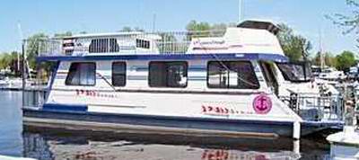 A typical Three Buoys Houseboat