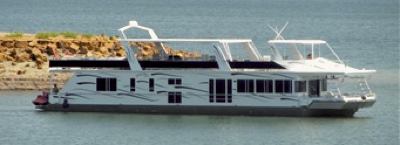 Sumerset Houseboats built in Somerset, Kentucky