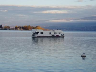 Houseboat Living - We live on our house boat dream home.