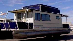 A typical used Kayot Houseboat