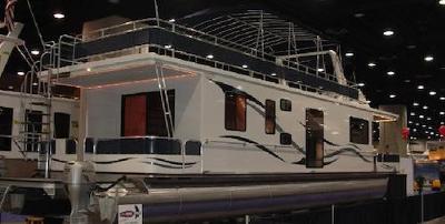 Build a Custom Pontoon Houseboat