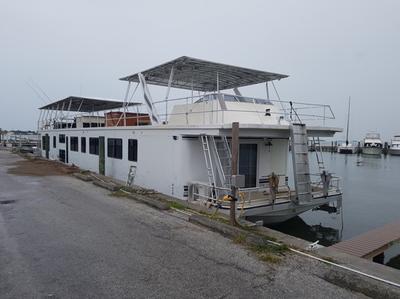 Thrusters made for large (long) houseboats