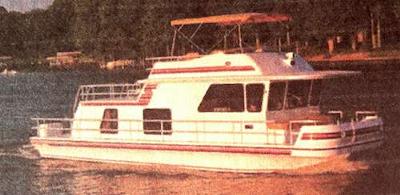 Gibson Houseboats - the Classic series boat